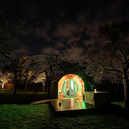 Orchard Farm Luxury Glamping And Campsite Гластонбери Экстерьер фото